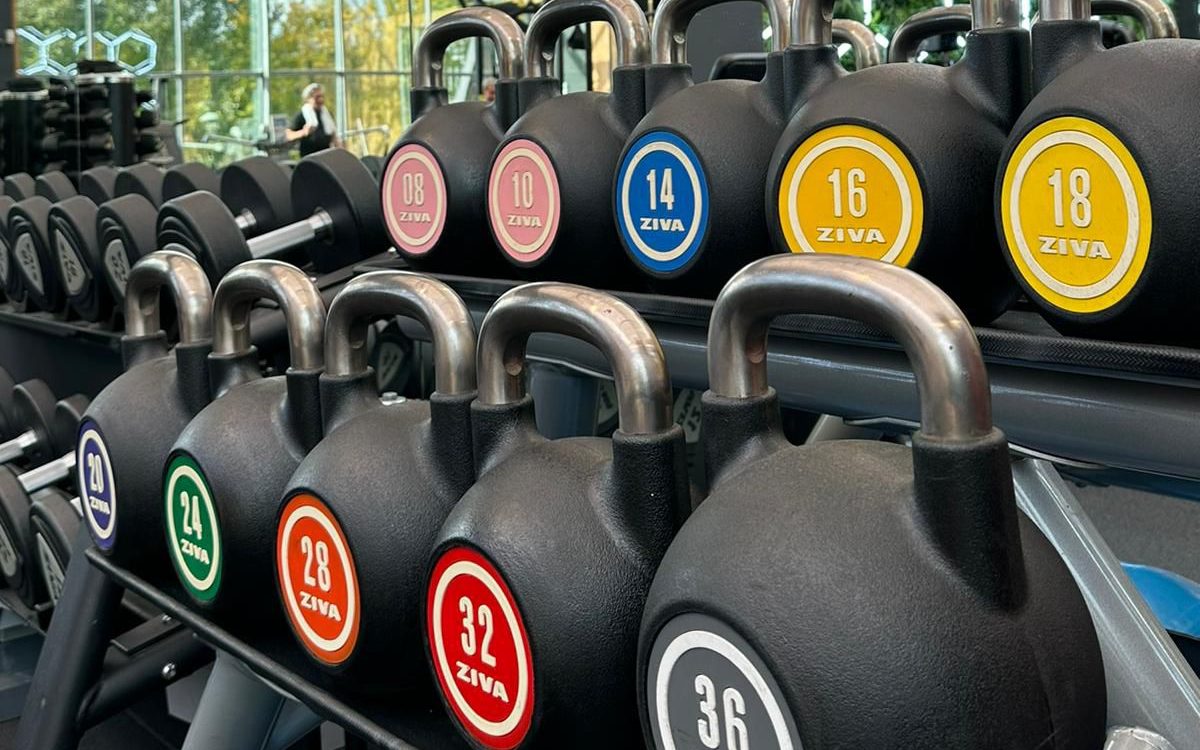 Kettlebells in de gym van EPIC